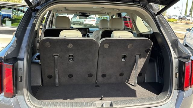 Used 2021 Kia Sorento EX w/ Panoramic Sunroof Package image 14