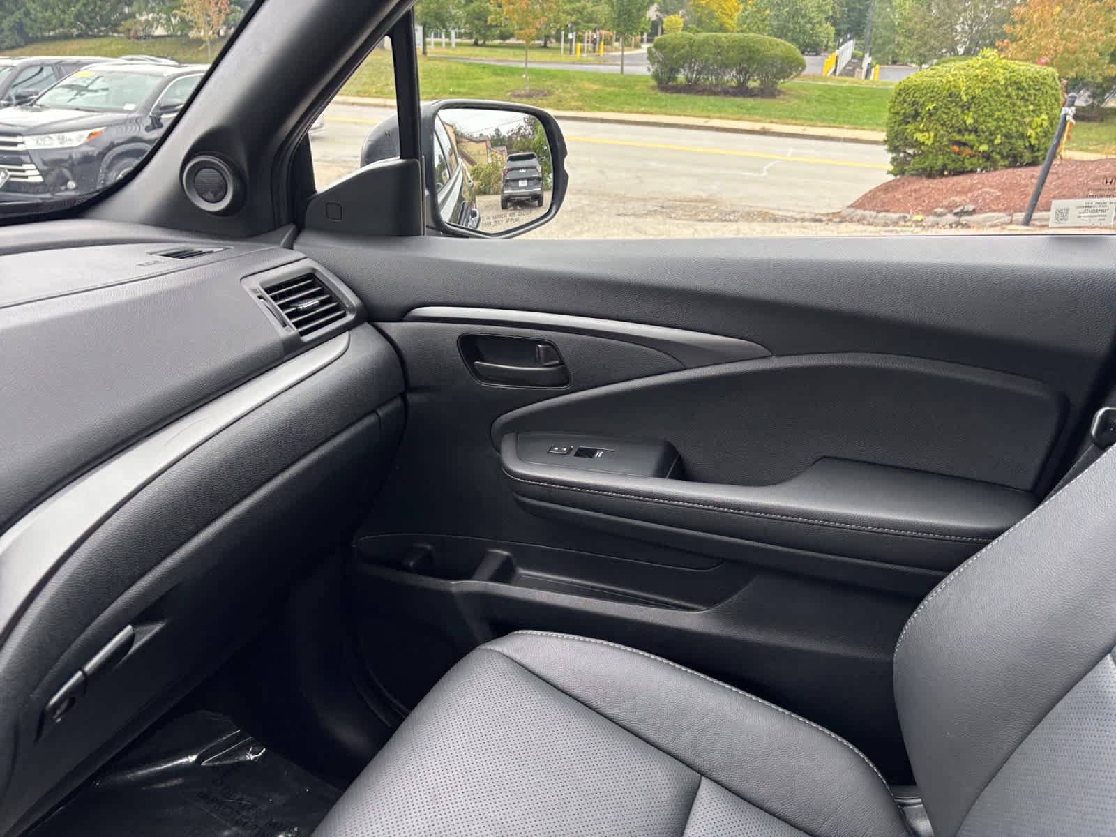 Used 2024 Honda Passport EX-L image 21
