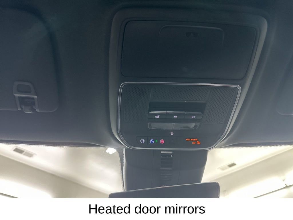 Used 2024 Chevrolet Traverse RS image 45