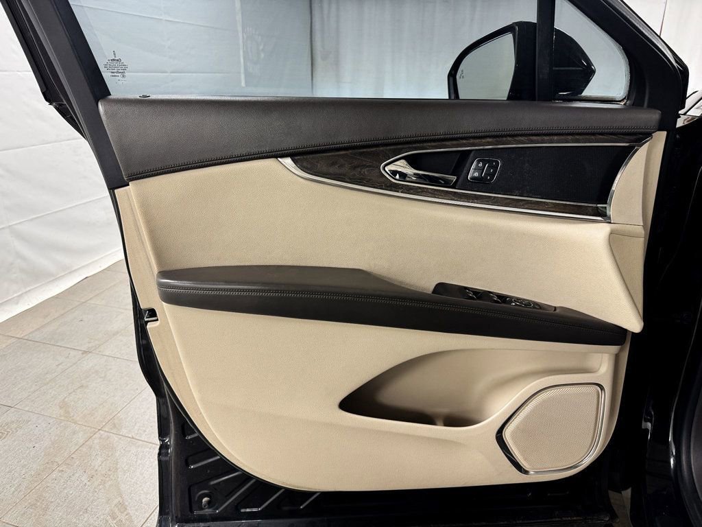 Used 2017 Lincoln MKX Reserve FWD image 14
