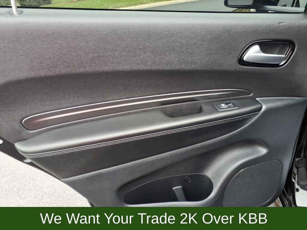 Used 2022 Dodge Durango SXT w/ Blacktop Package image 15