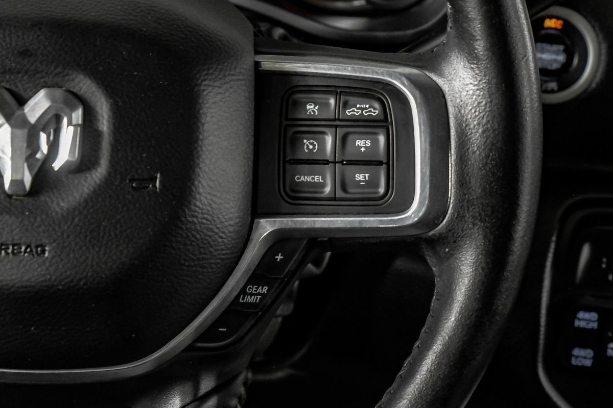 Used 2019 RAM 3500 Laramie AWD/4WD image 18