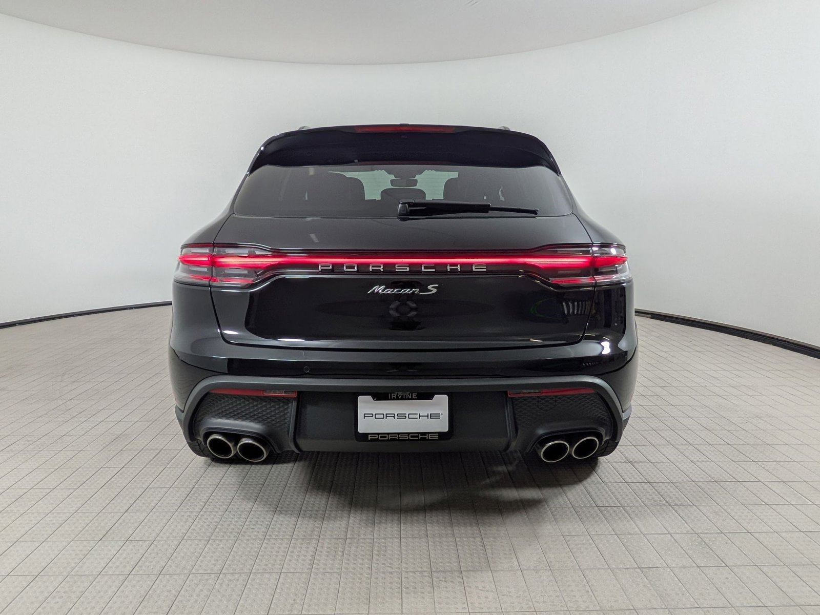 Certified 2025 Porsche Macan S AWD/4WD image 10