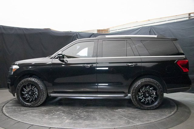 Used 2022 Ford Expedition Limited image 9