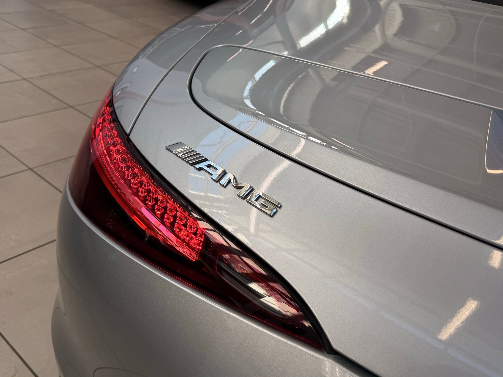 Used 2023 Mercedes-Benz SL 43 AMG w/ Driver Assistance Package image 18