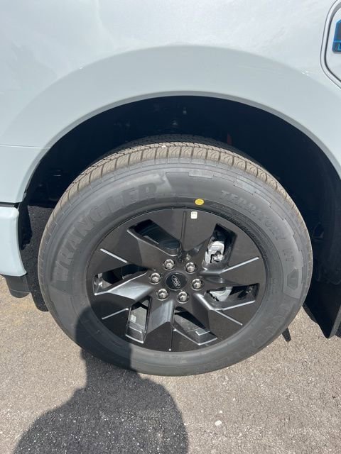 New 2025 Ford F150 Lightning Lariat image 12