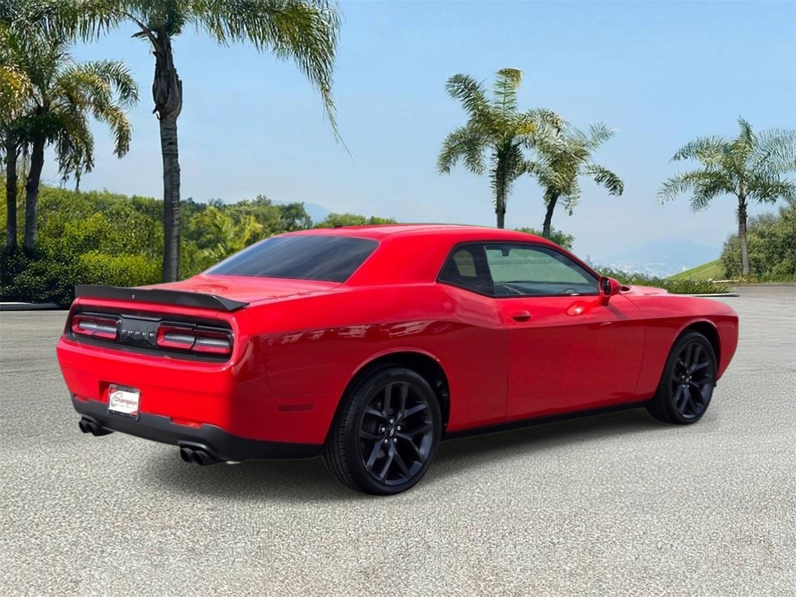 Used 2019 Dodge Challenger SXT w/ Blacktop Package RWD image 4