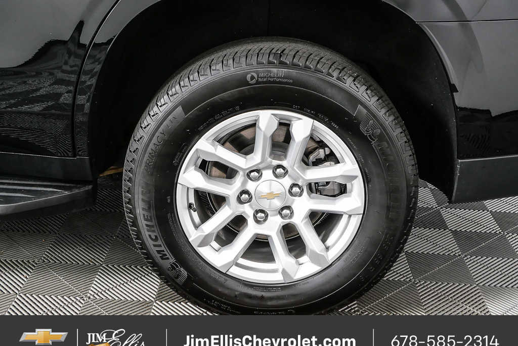 Certified 2025 Chevrolet Tahoe LT RWD image 39