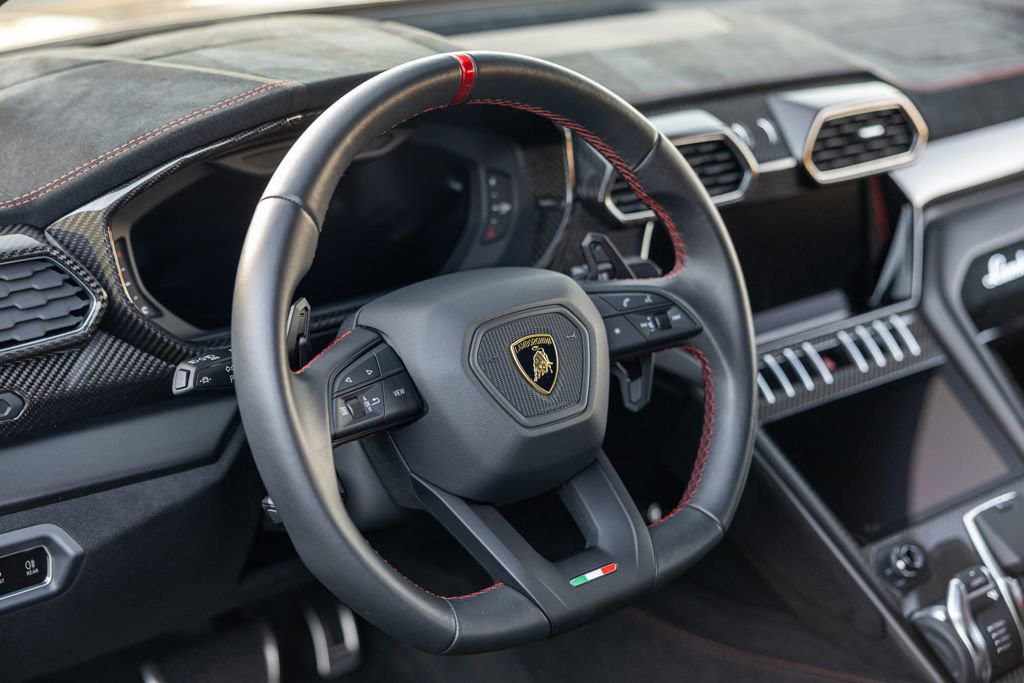 Used 2023 Lamborghini Urus Performante image 54