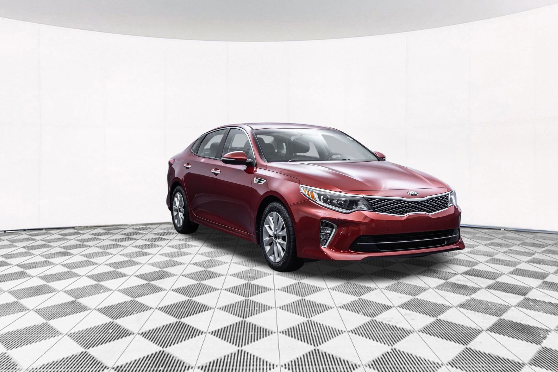 Used 2018 Kia Optima S image 15
