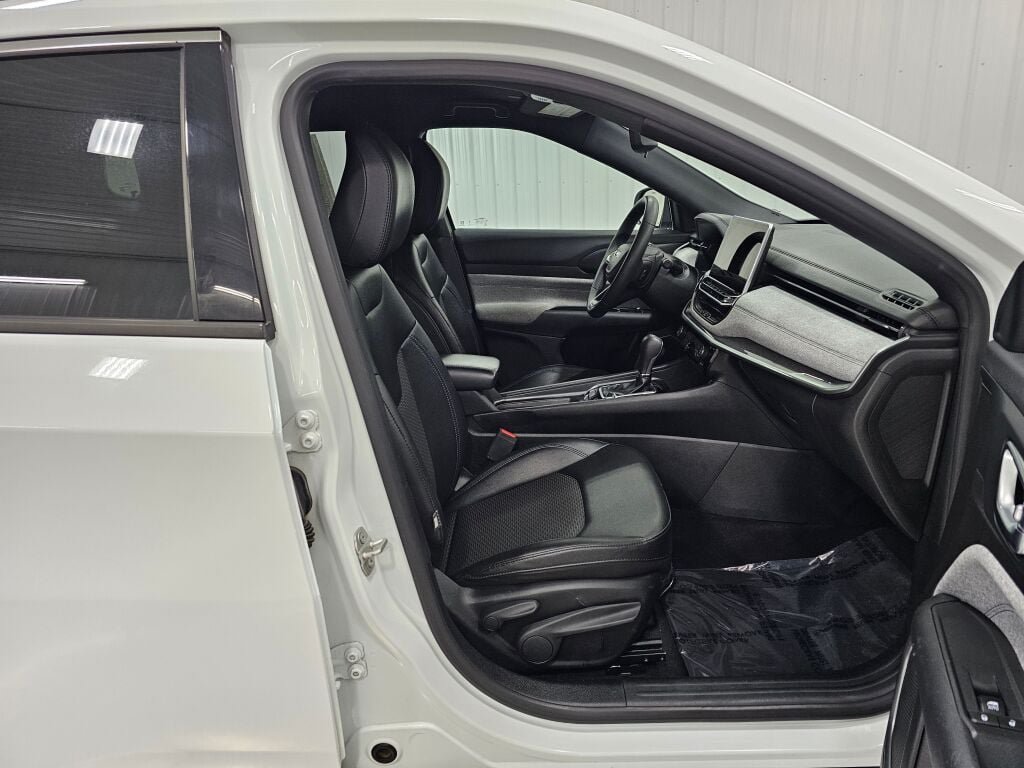 Used 2024 Jeep Compass Latitude AWD/4WD image 18