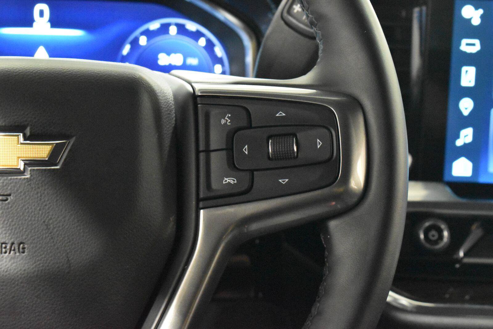 Used 2024 Chevrolet Silverado 1500 LT AWD/4WD image 8