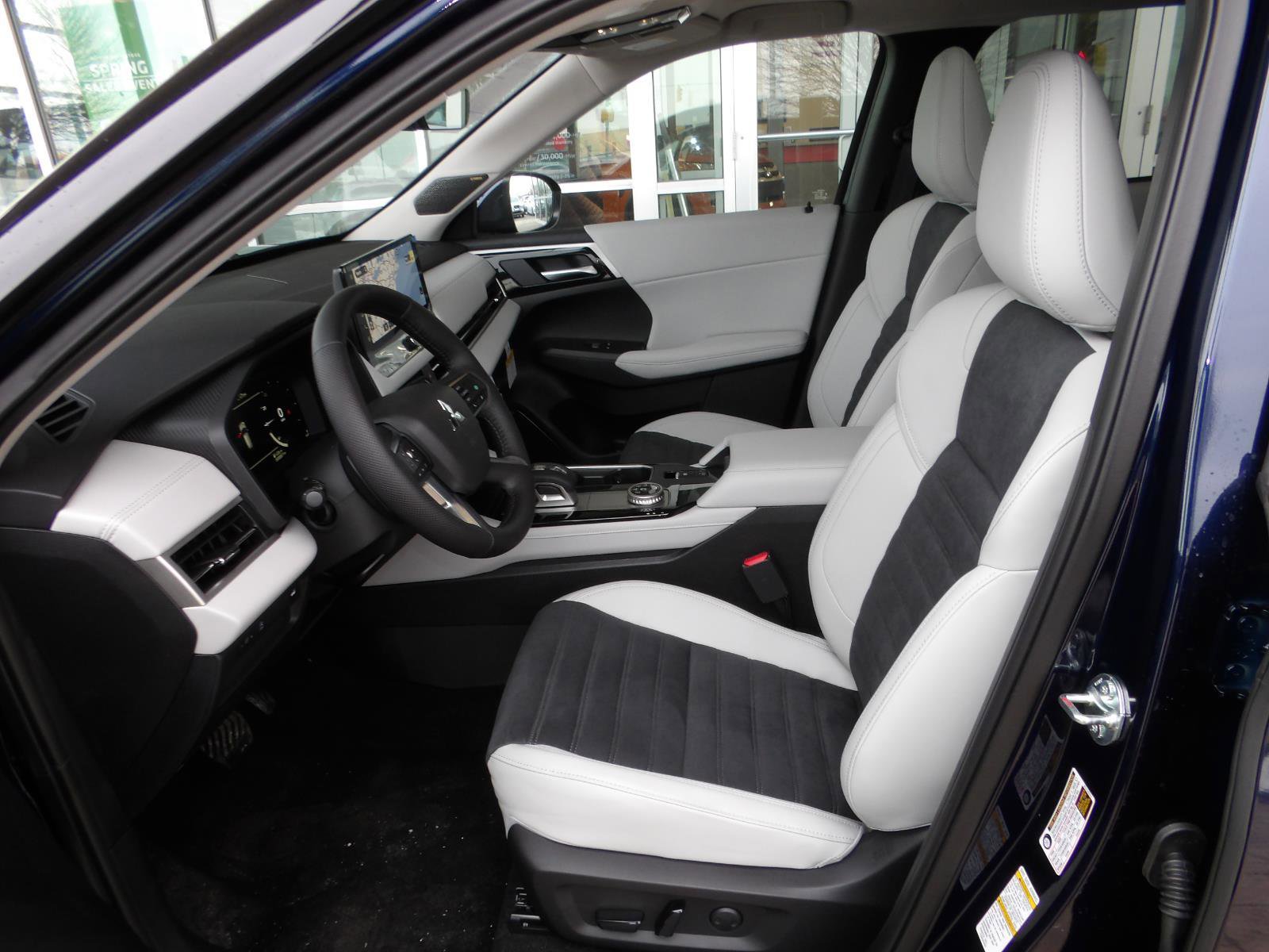 New 2026 Mitsubishi Outlander SE image 15