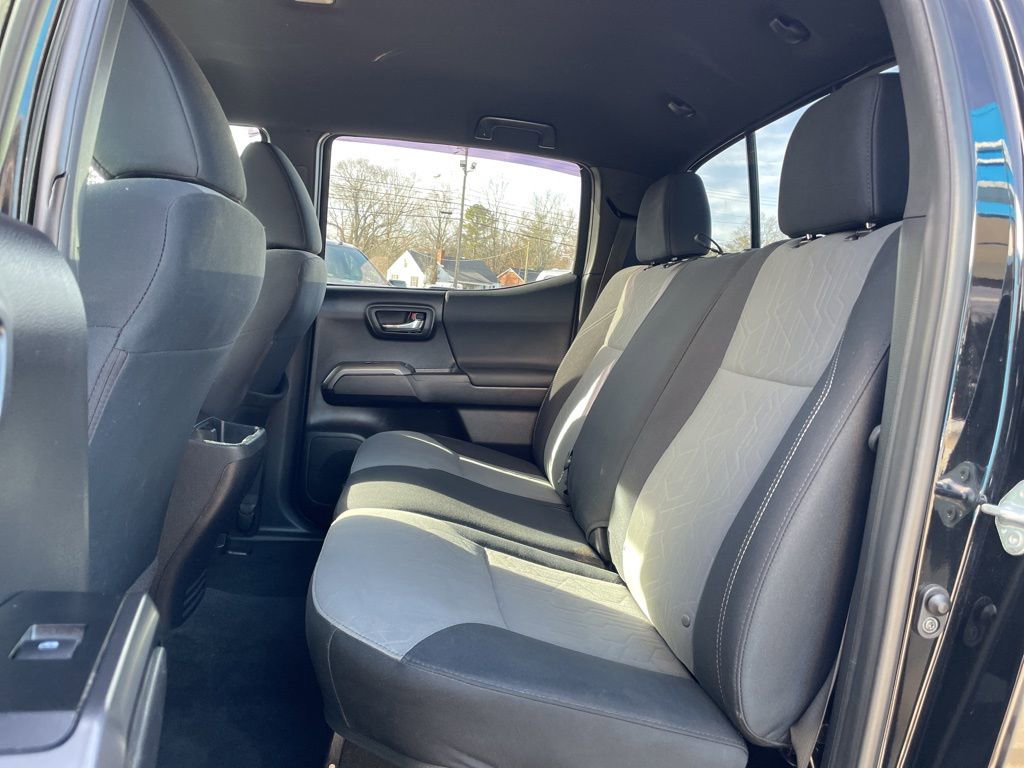 Used 2021 Toyota Tacoma TRD Sport w/ Technology Package image 39