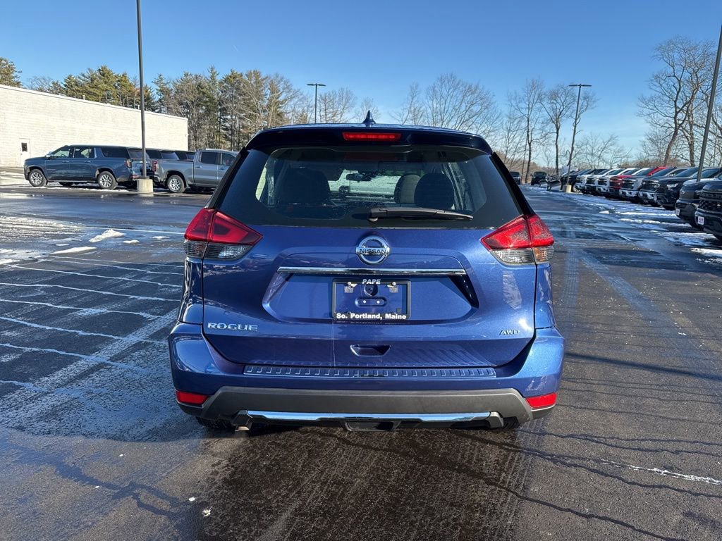Used 2019 Nissan Rogue S image 4
