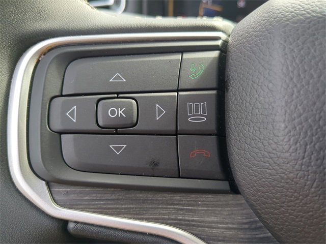 Used 2024 Jeep Wagoneer Series II w/ Flexible Seating Group image 32