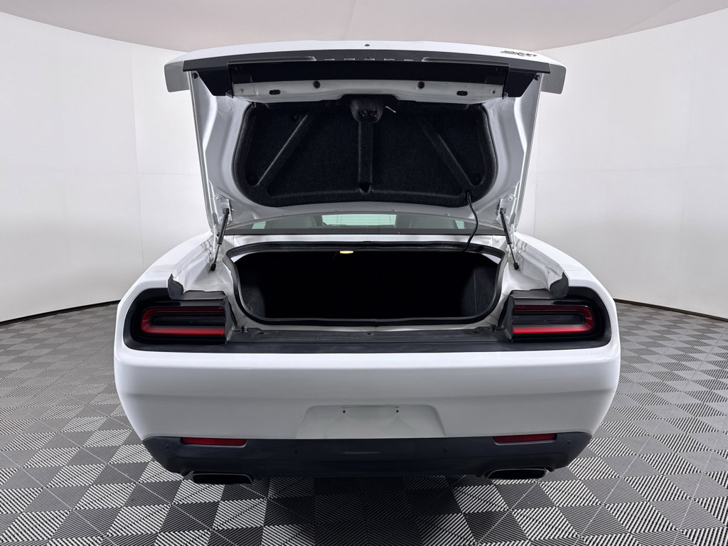 Used 2016 Dodge Challenger SRT w/ Technology Group image 11