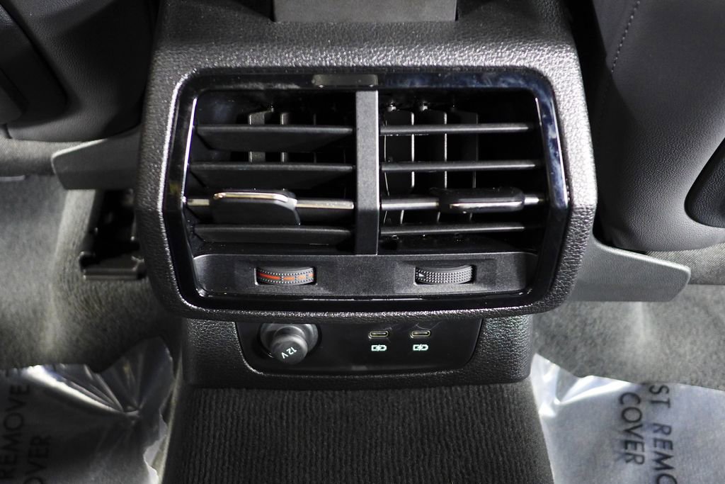 Used 2025 Audi Q3 2.0T Premium w/ Convenience Package AWD/4WD image 24