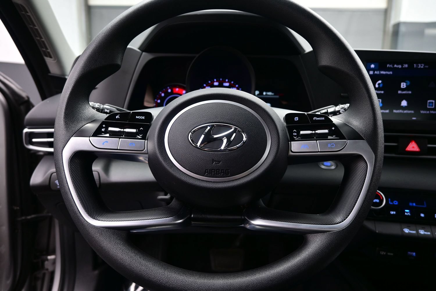 Certified 2023 Hyundai Elantra SEL FWD image 21