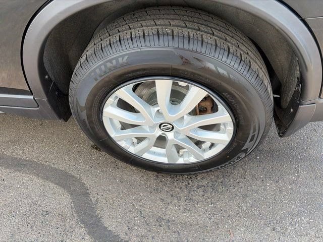 Used 2019 Nissan Rogue SV AWD/4WD image 42