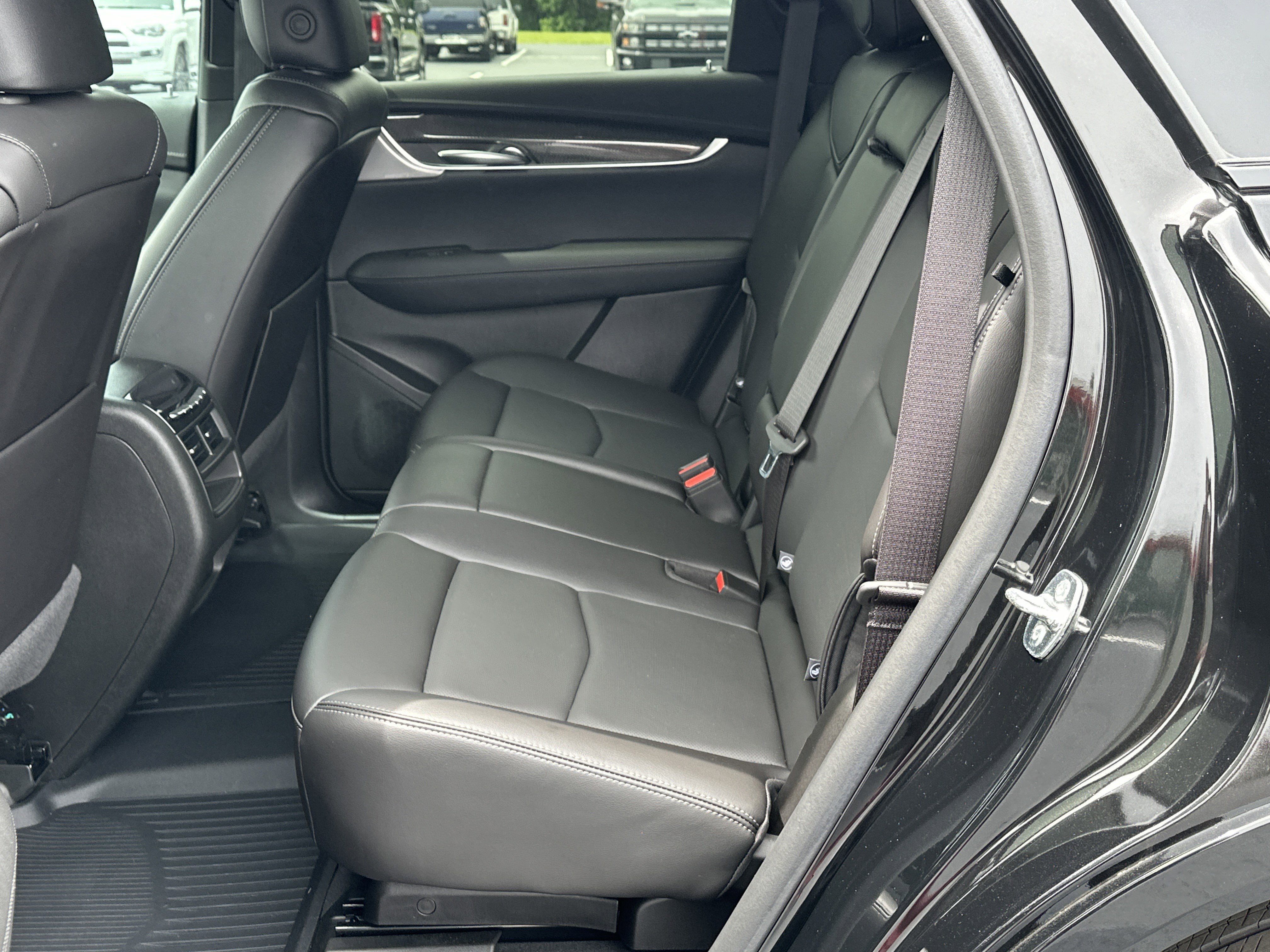 Used 2024 Cadillac XT5 Sportv w/ Technology Package AWD/4WD image 16