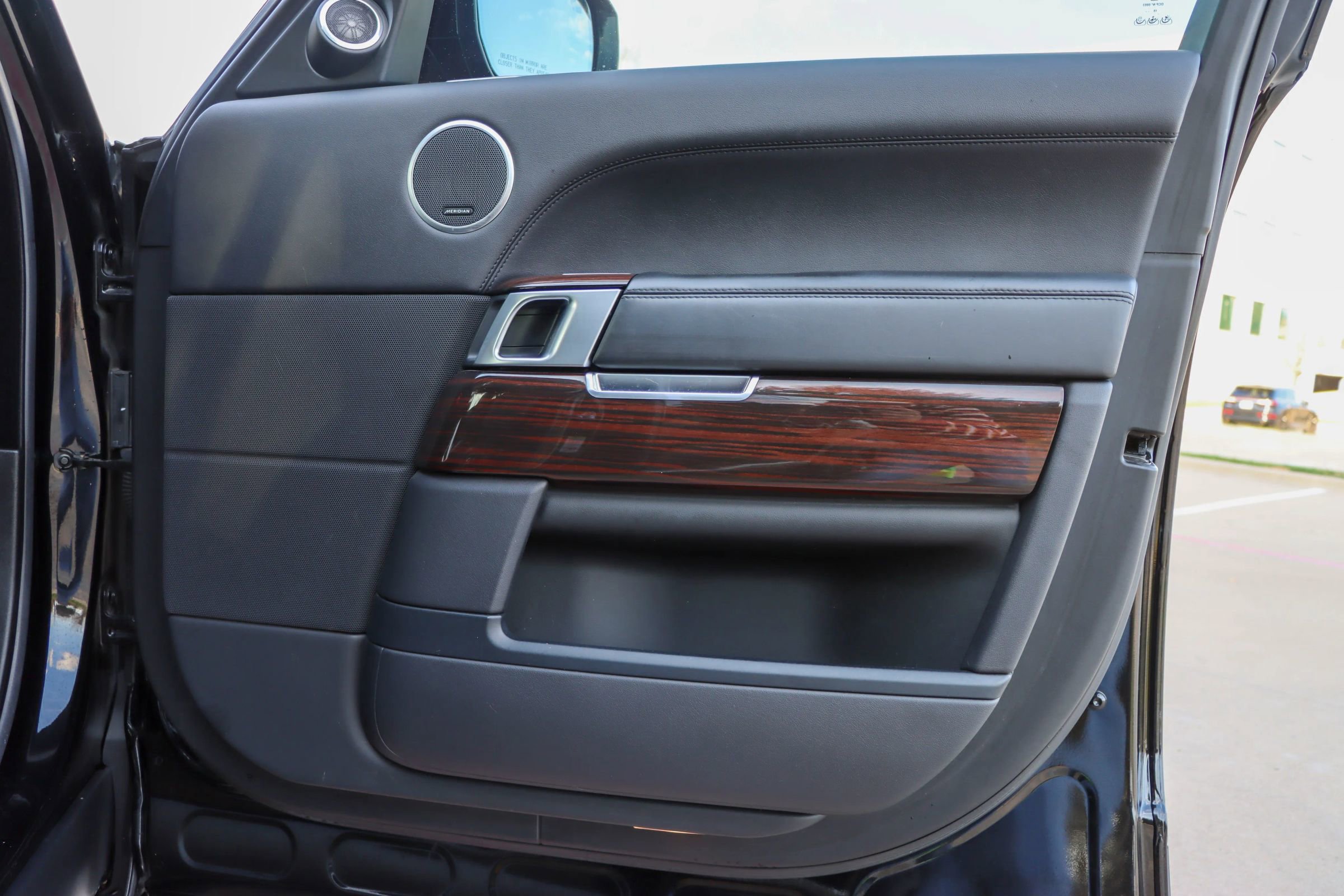 Used 2016 Land Rover Range Rover Supercharged image 10