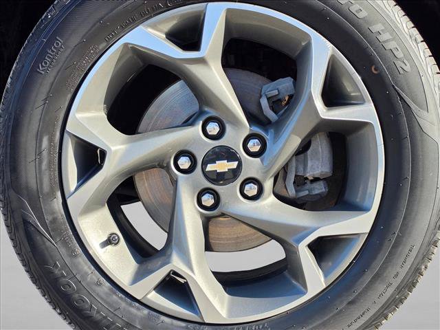 Used 2024 Chevrolet Trax LT w/ LT Convenience Package FWD image 9