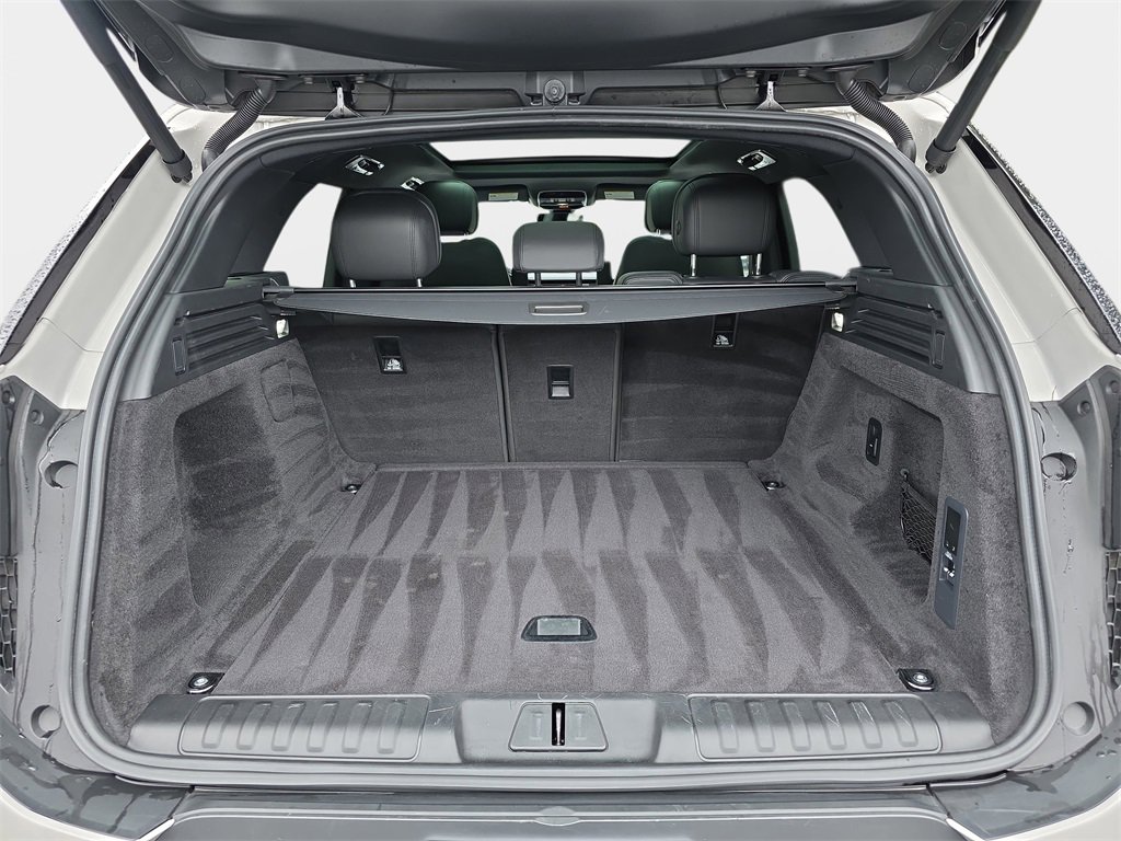 Used 2025 Land Rover Range Rover Sport SE image 14