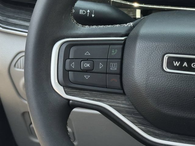 Used 2022 Jeep Wagoneer Series III AWD/4WD image 15