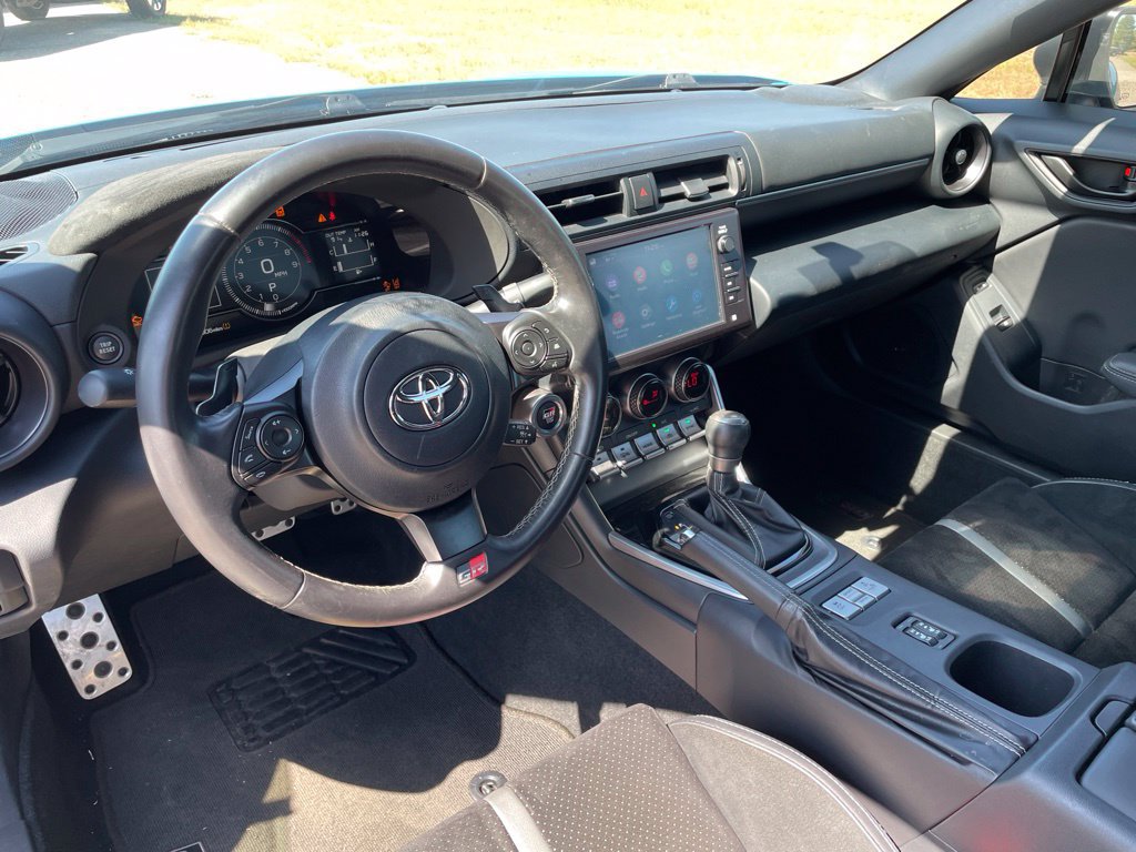 Used 2022 Toyota GR86 Premium RWD image 25