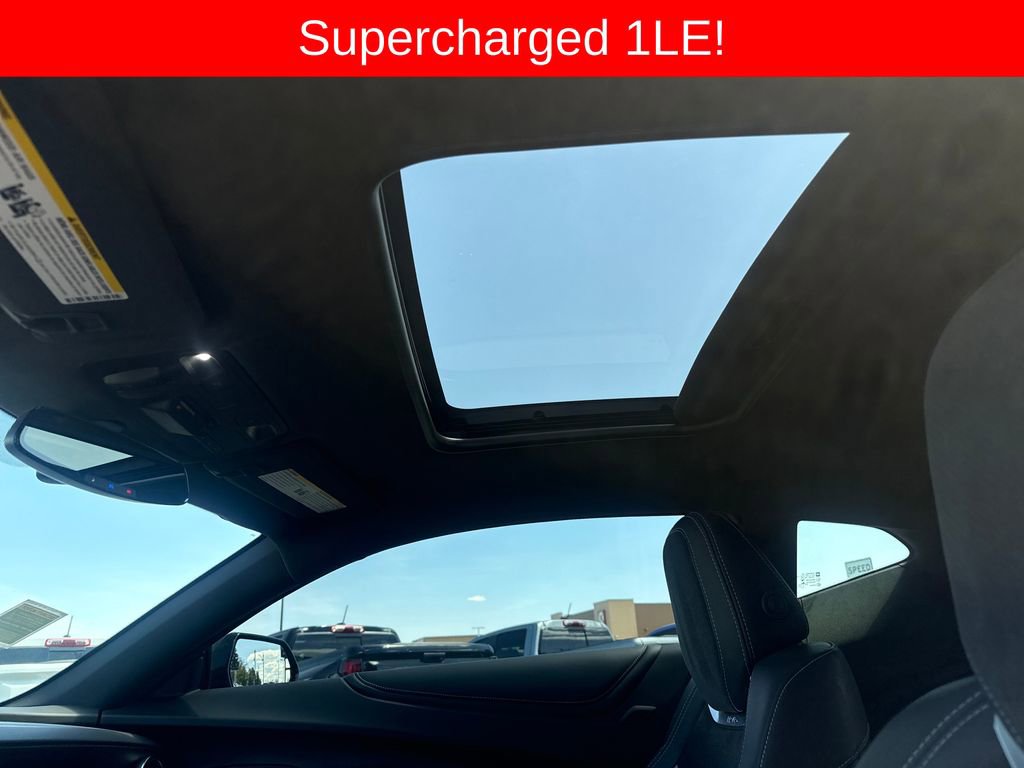 Used 2018 Chevrolet Camaro SS RWD image 21