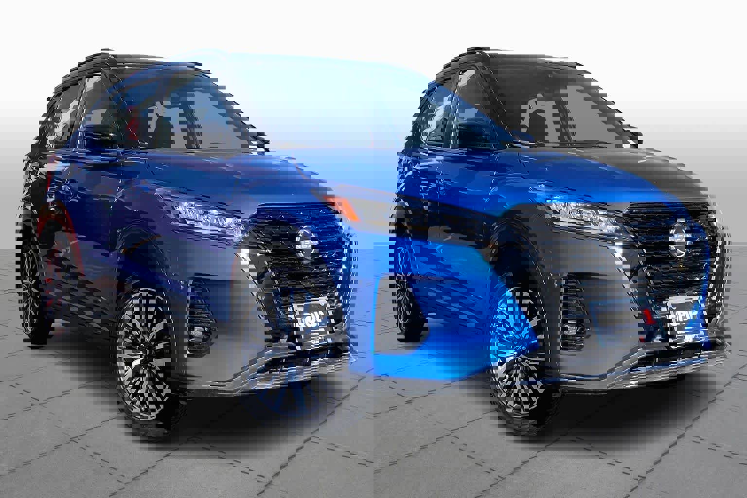 Used 2023 Nissan Kicks SR image 3