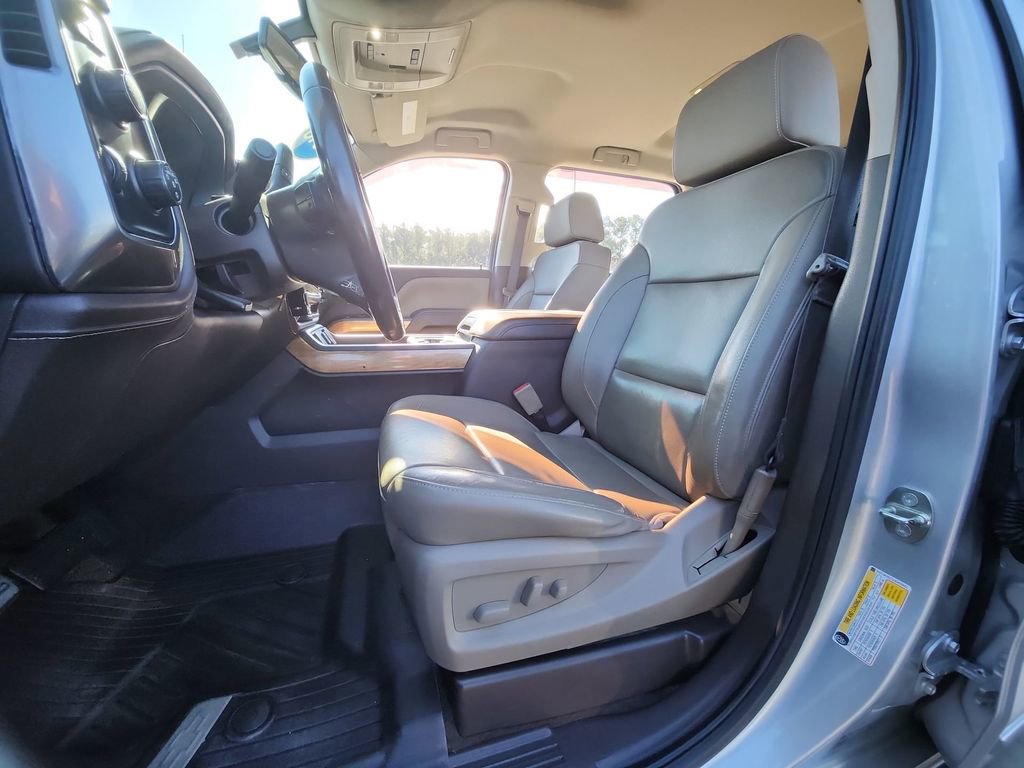 Certified 2018 Chevrolet Silverado 1500 LTZ w/ Sport Package image 23