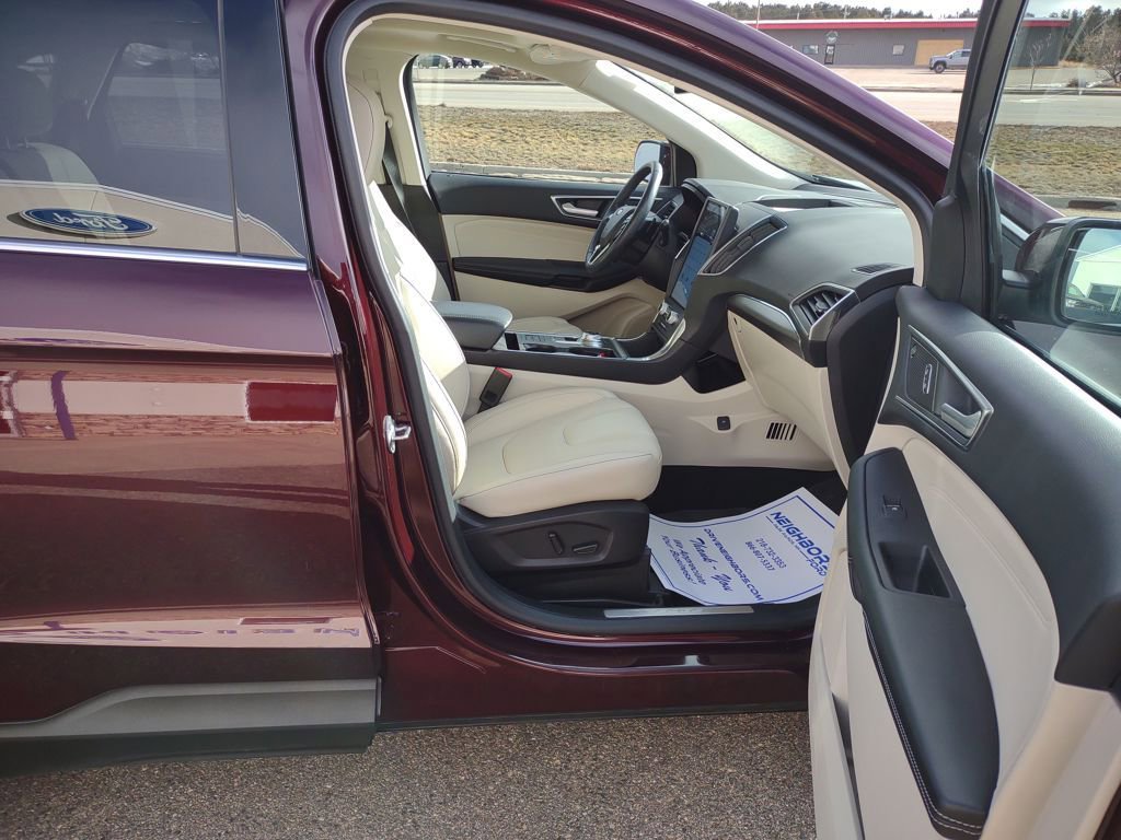 Used 2022 Ford Edge Titanium w/ Class II Trailer Tow Package image 41
