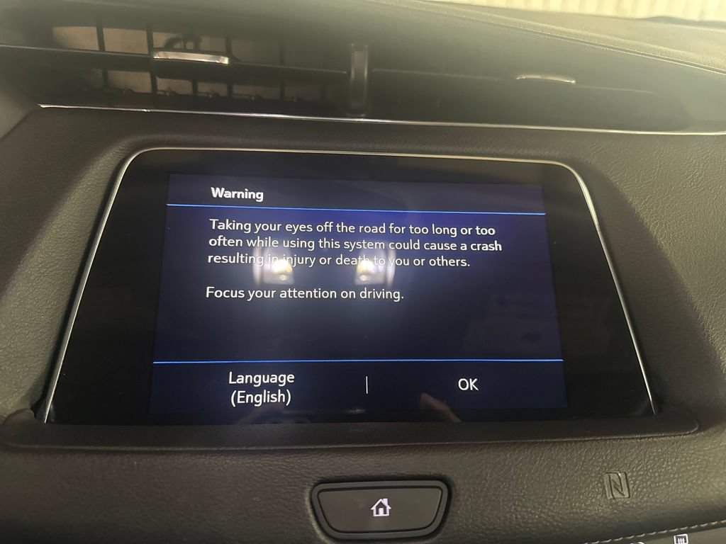 Used 2019 Cadillac XT4 Premium Luxury AWD/4WD image 23