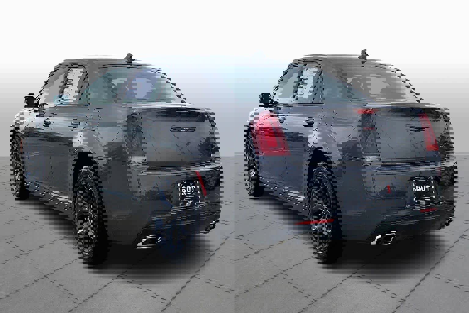 Used 2023 Chrysler 300 S image 12