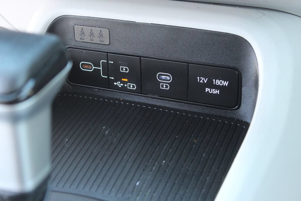 Used 2024 Hyundai Kona SEL FWD image 21