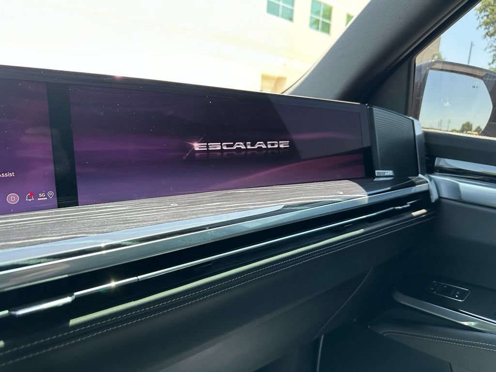 Used 2025 Cadillac Escalade Sport RWD image 35