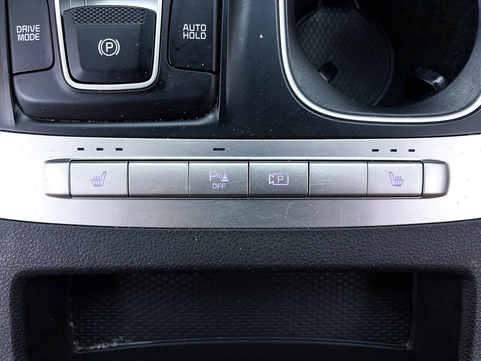 Used 2022 Kia Carnival LX image 25