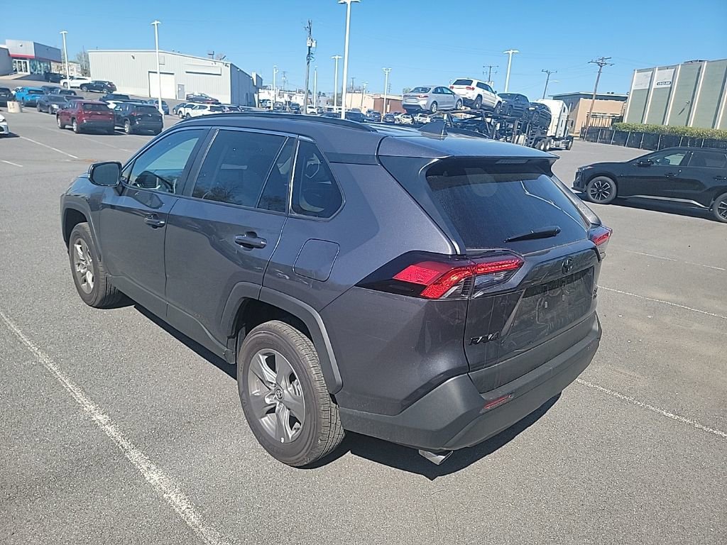 Used 2025 Toyota RAV4 XLE image 11