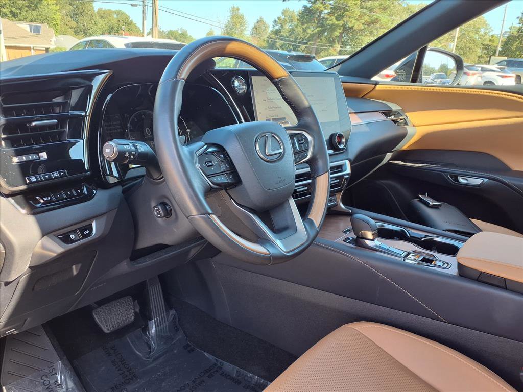 Used 2024 Lexus RX 350 Premium w/ Accessory Package (Z1) image 7