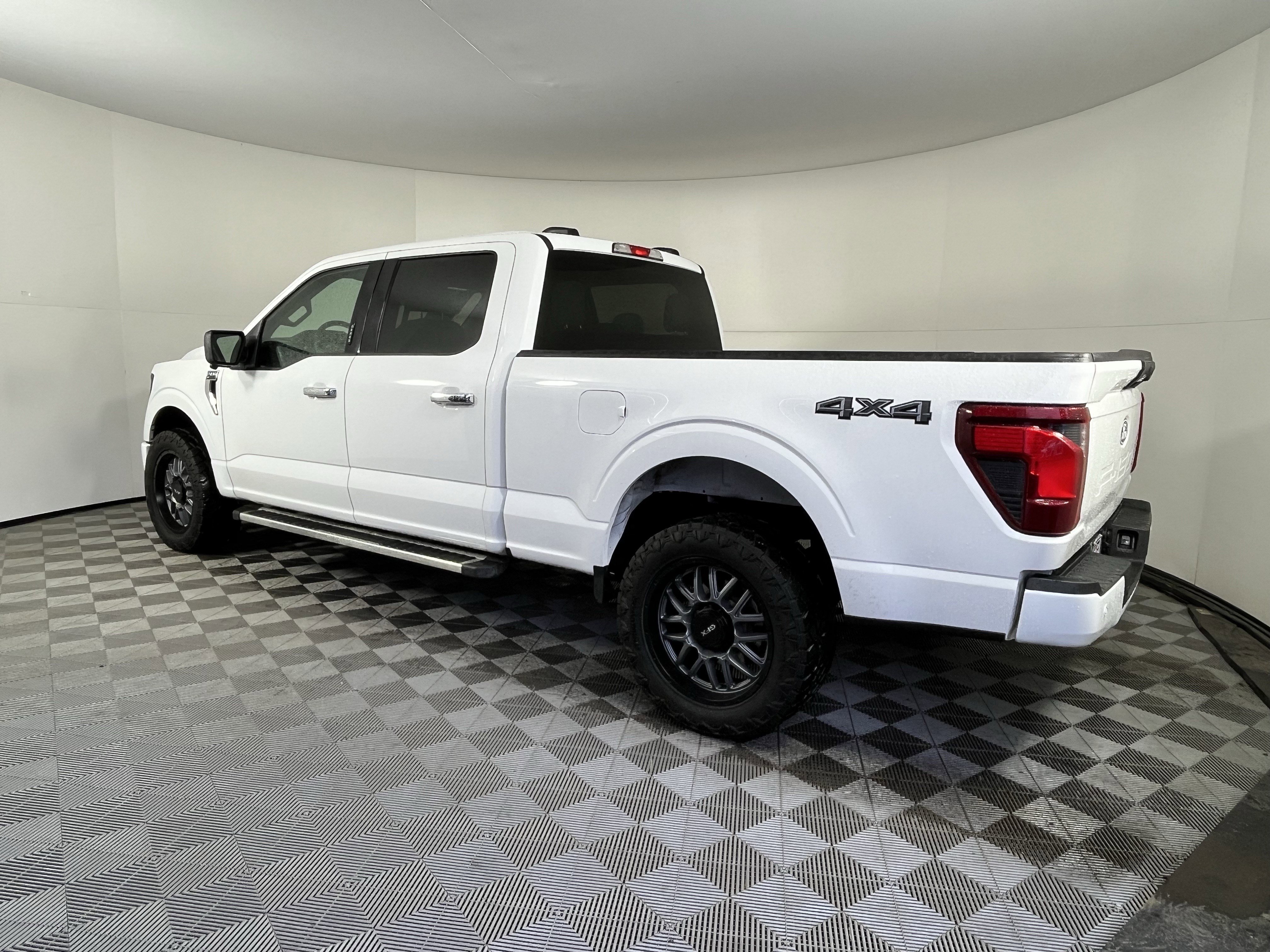 Used 2024 Ford F150 XLT w/ Tow/Haul Package image 3