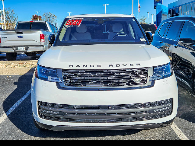 Used 2023 Land Rover Range Rover SE AWD/4WD image 3