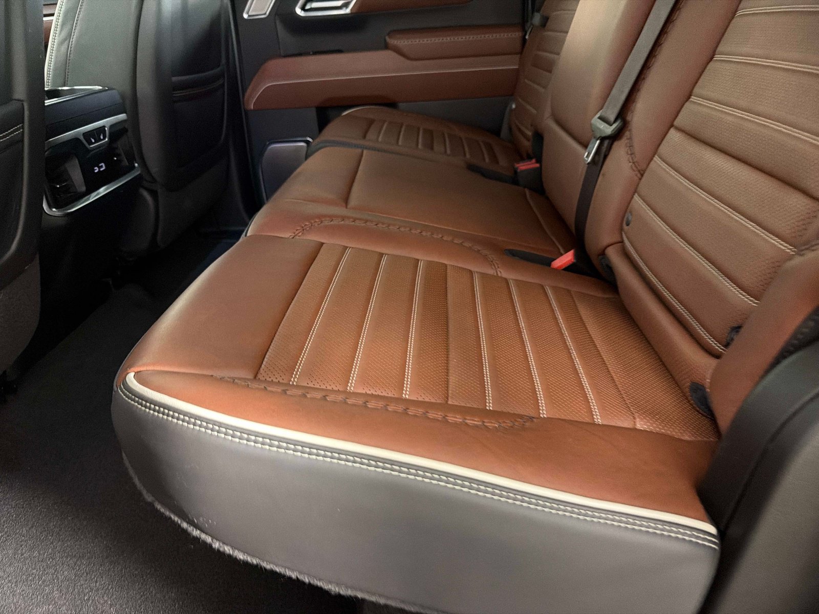 Used 2024 GMC Sierra 1500 Denali Ultimate AWD/4WD image 32