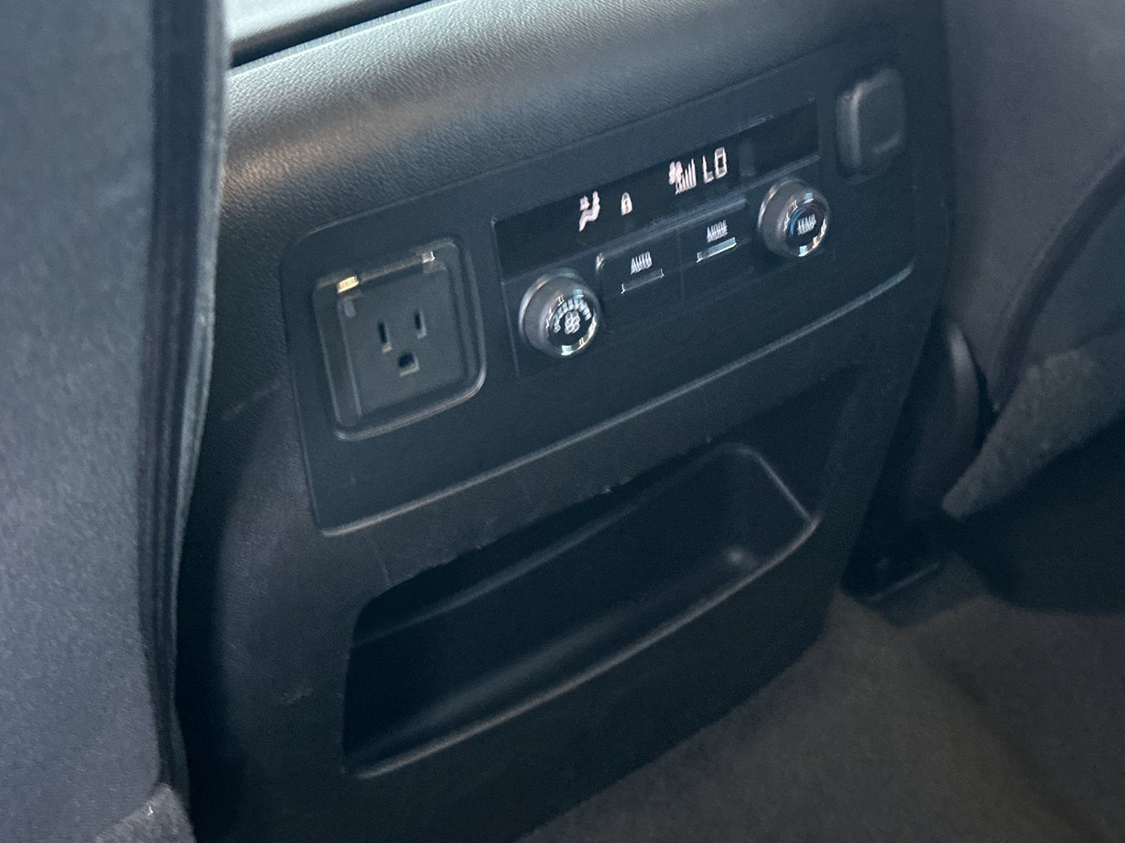 Used 2016 Chevrolet Tahoe LS RWD image 34