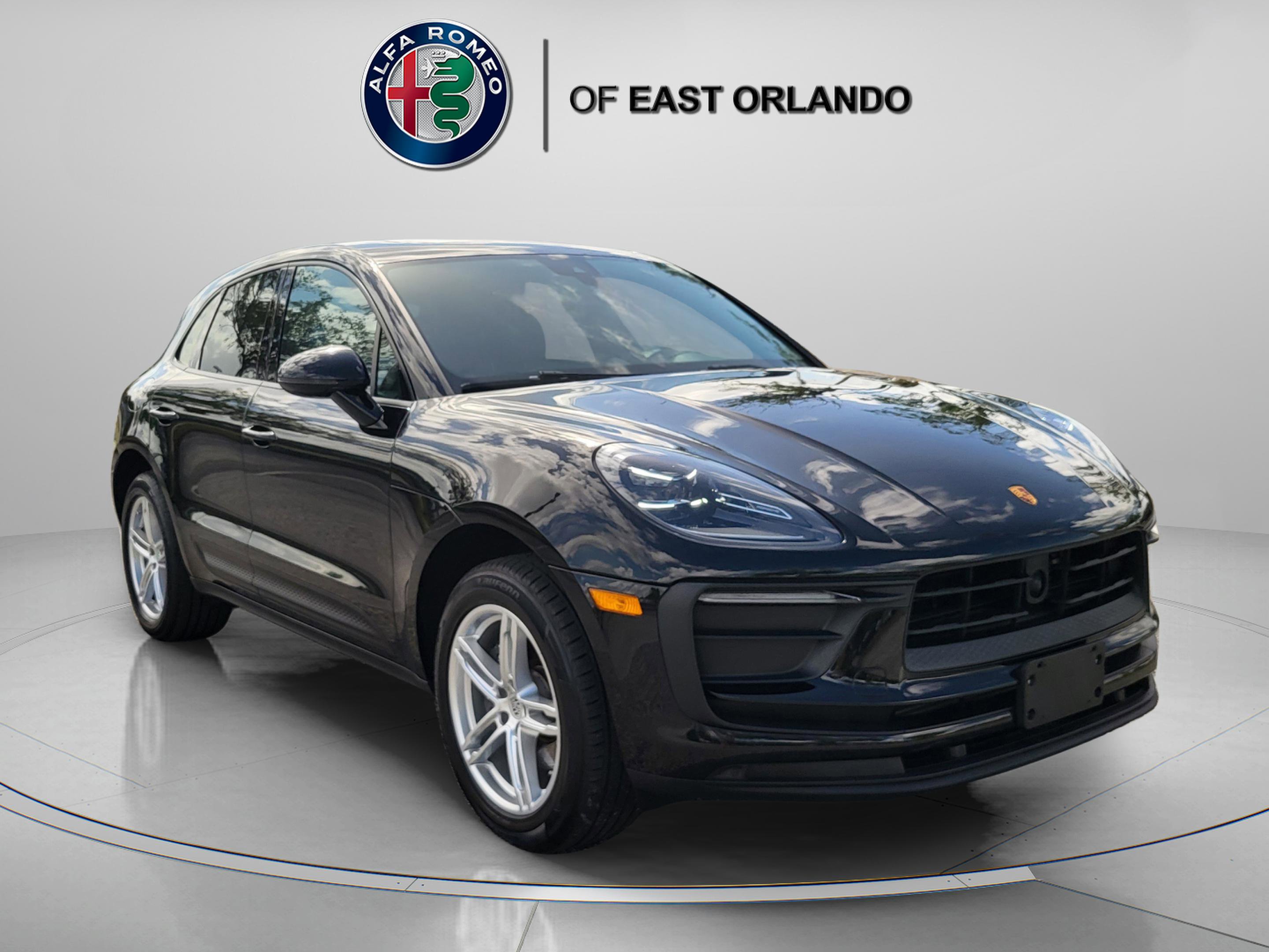 Used 2023 Porsche Macan AWD/4WD image 1