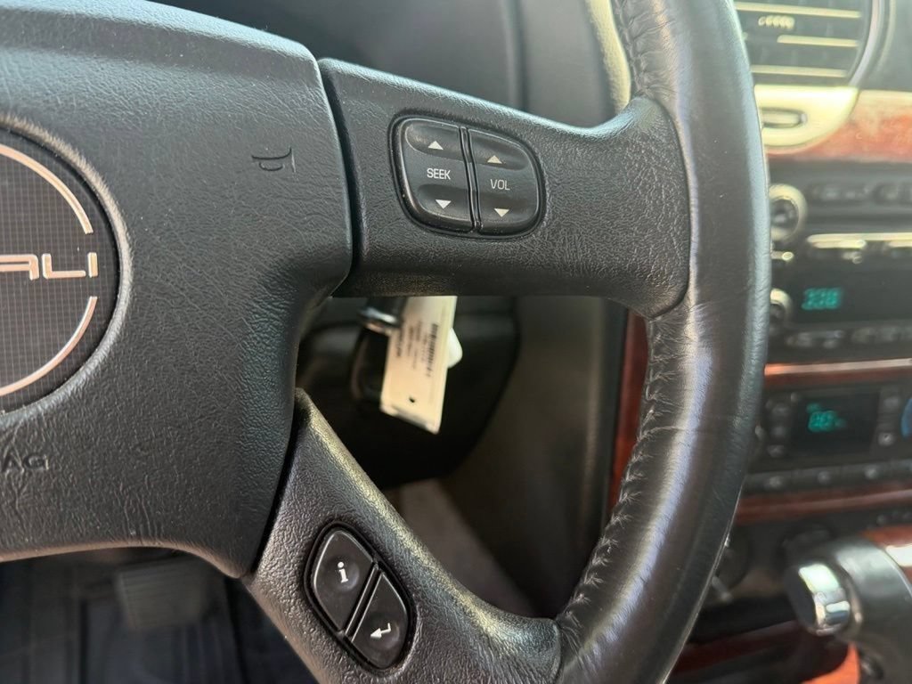 Used 2006 GMC Envoy Denali AWD/4WD image 15