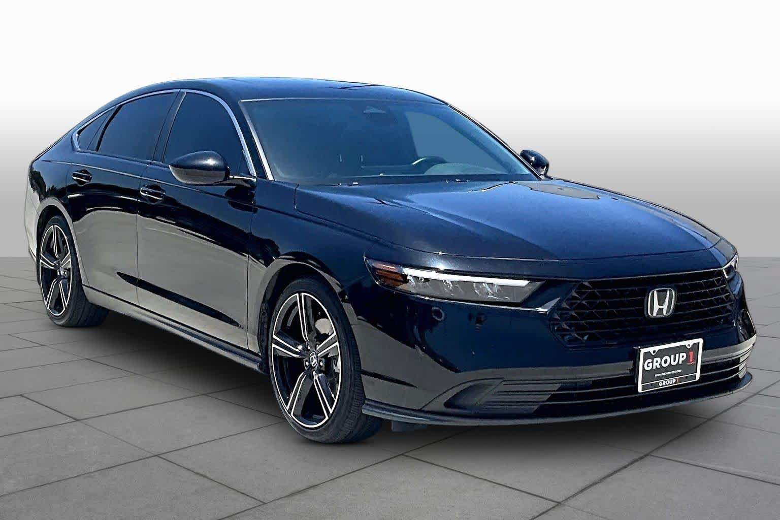Used 2024 Honda Accord Sport image 3
