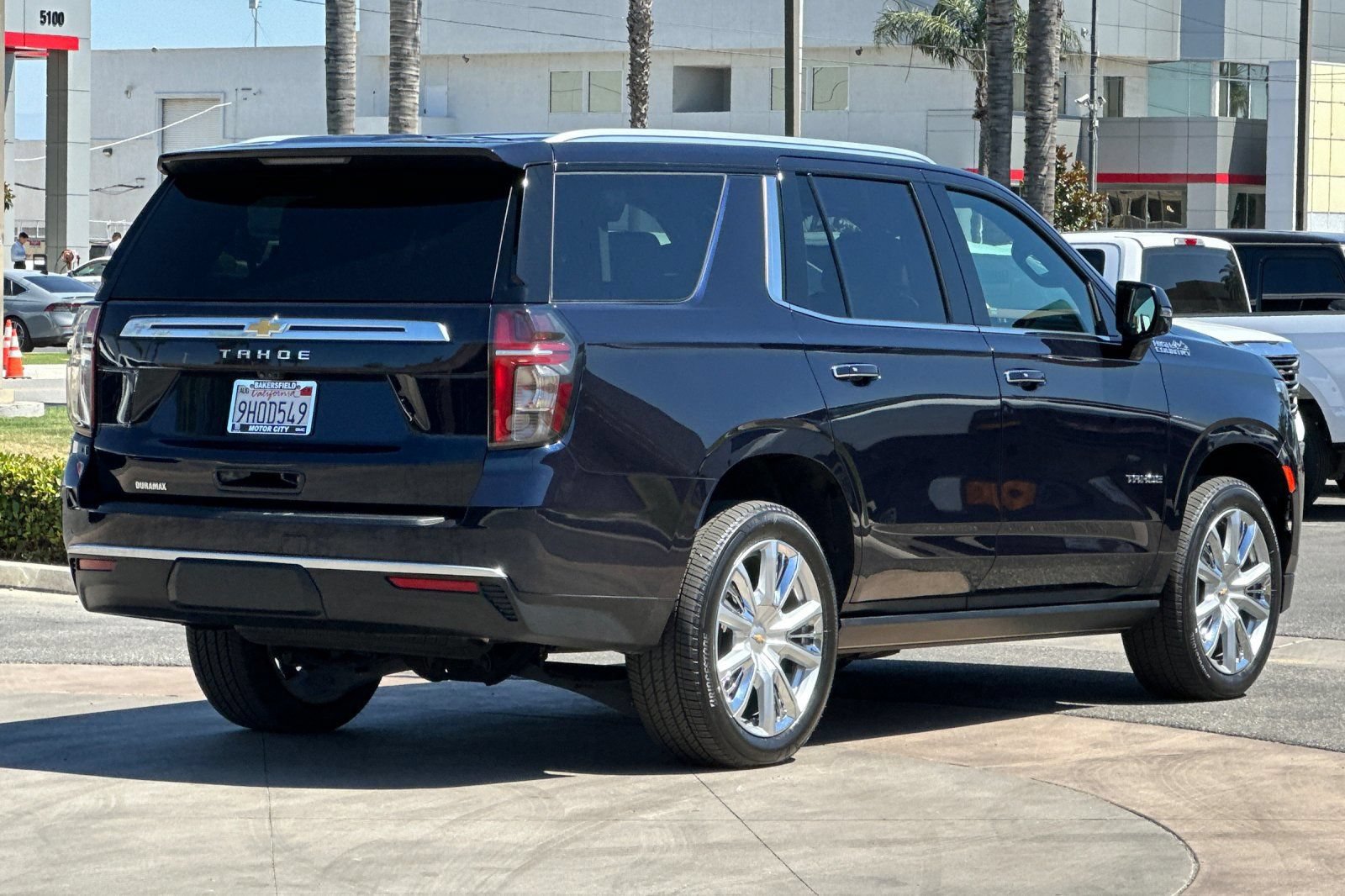 Certified 2023 Chevrolet Tahoe High Country w/ Premium Package AWD/4WD image 4