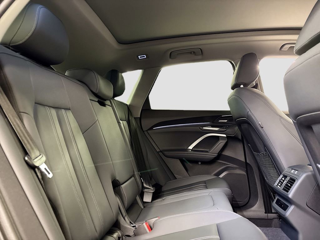New 2025 Audi Q5 Premium Plus image 16